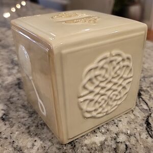 Vintage Ceramic IRISH CELTIC Knot BABY BLOCK Coin Bank  3"